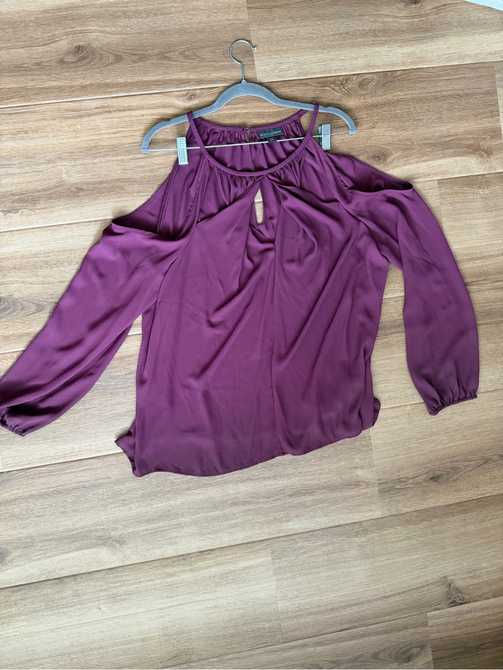 BOLD elements Plum Cold-Shoulder Keyhole Blouse